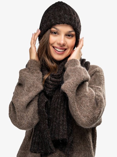 Cap model 220839 awama