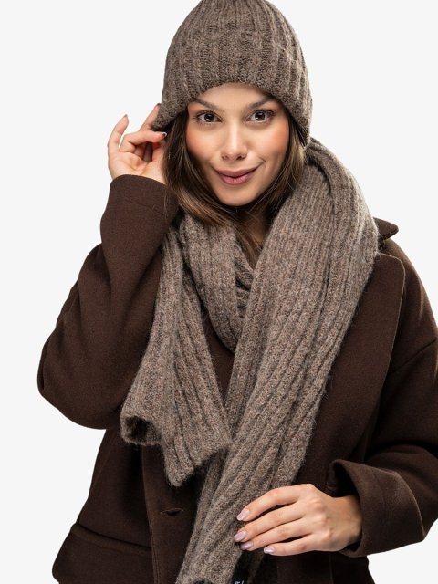 Cap model 220840 awama