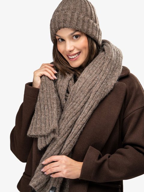 Cap model 220840 awama