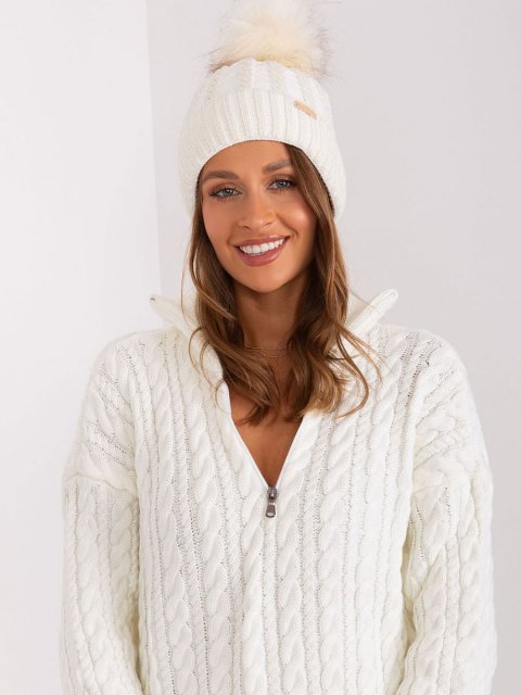 Cap model 187439 Rue Paris