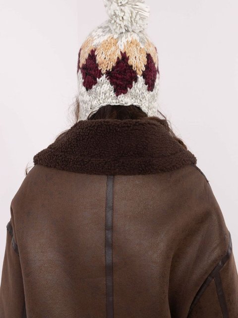 Cap model 203840 AT 3