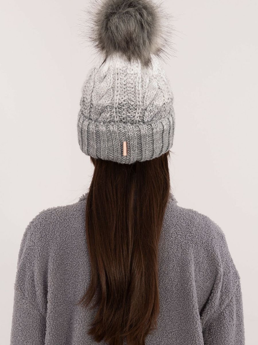 Cap model 201414 Rue Paris