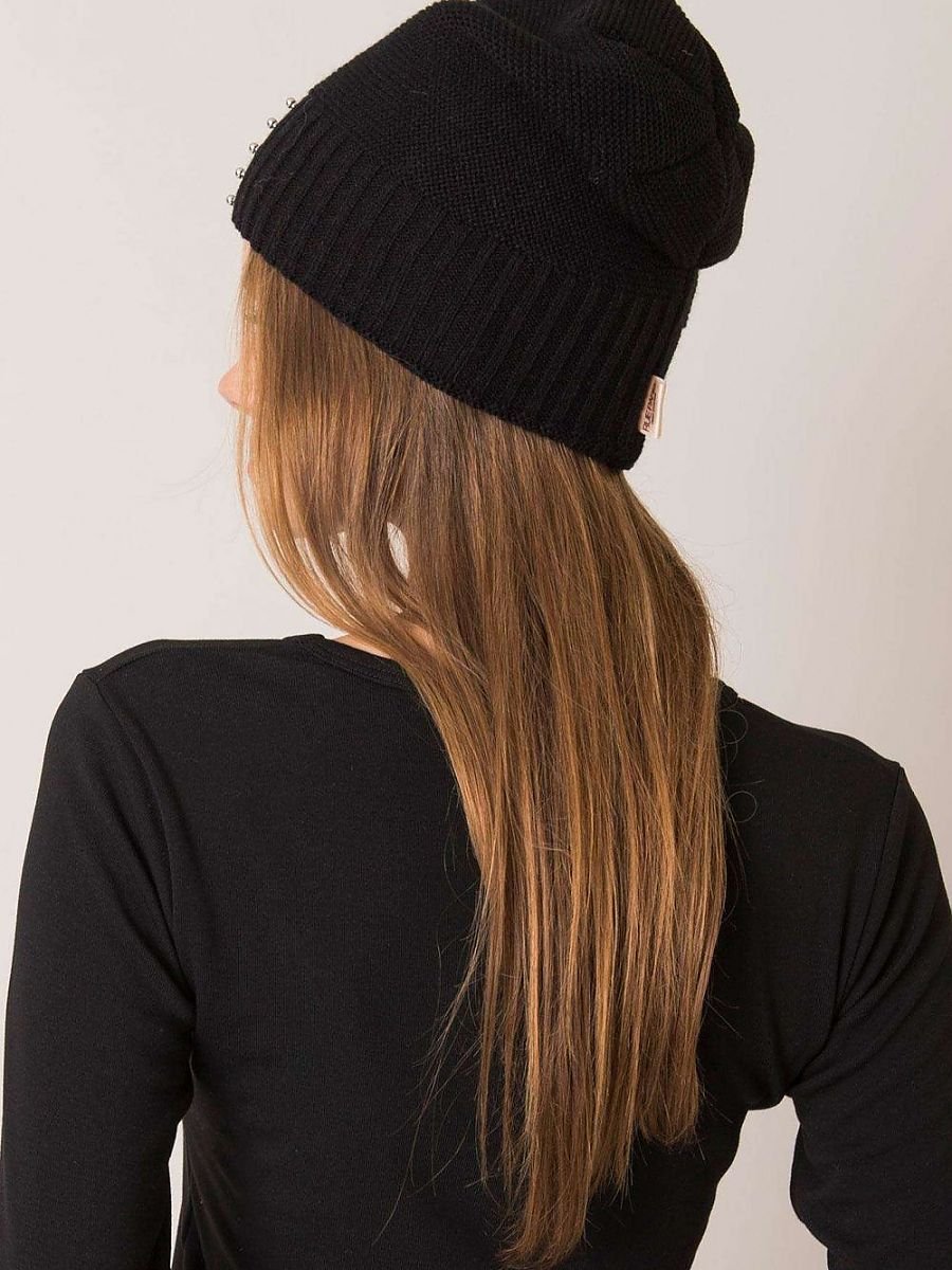 Cap model 187436 Rue Paris